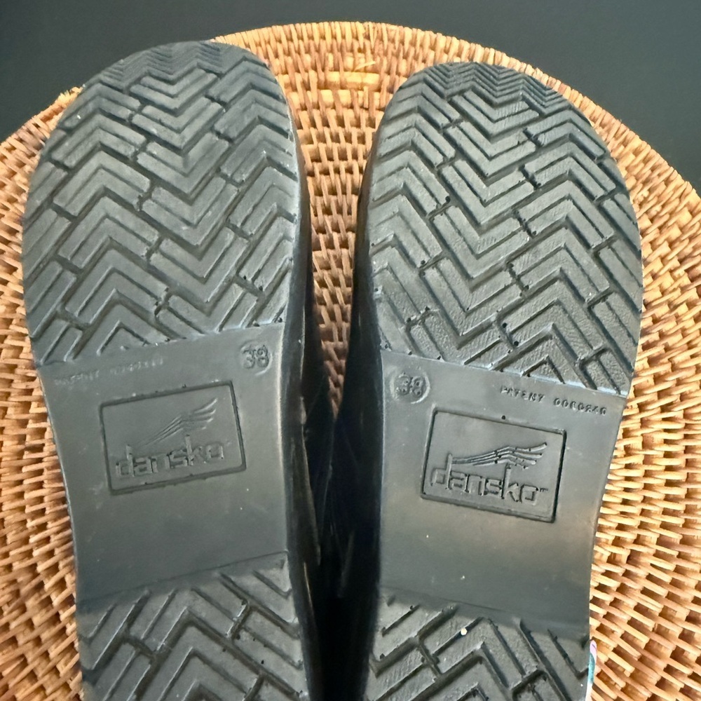 Dansko Shiny Black professional nursing Shoes slip resistant size 38 - Picture 11 of 12